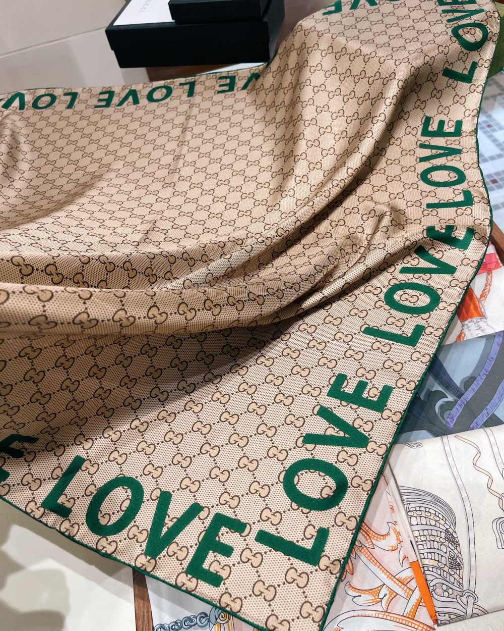 Gucci GG 'Love' Print silk Beige and Green Scarf 90cm/35in 