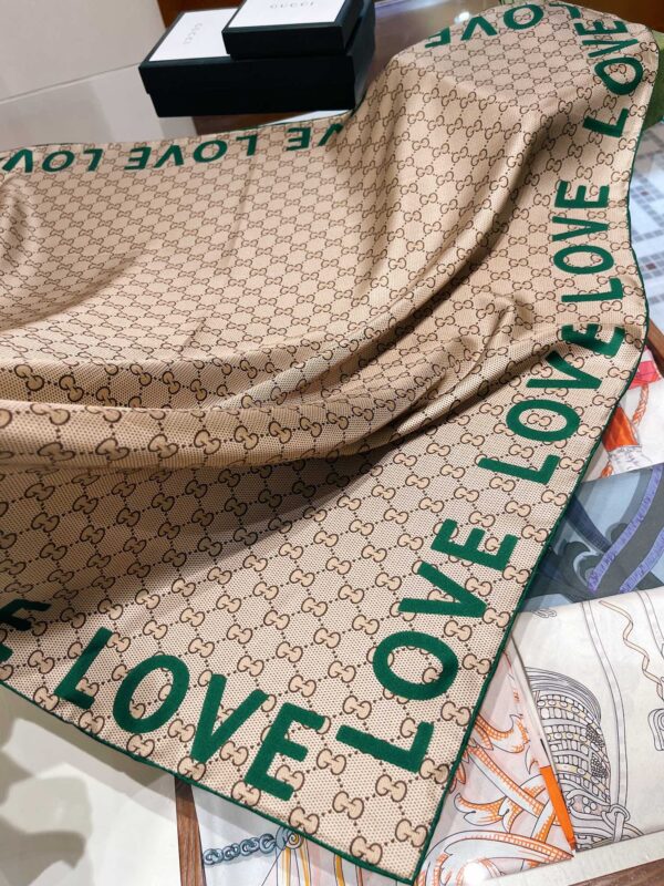 Gucci GG 'Love' Print silk Beige and Green Scarf 90cm/35in 