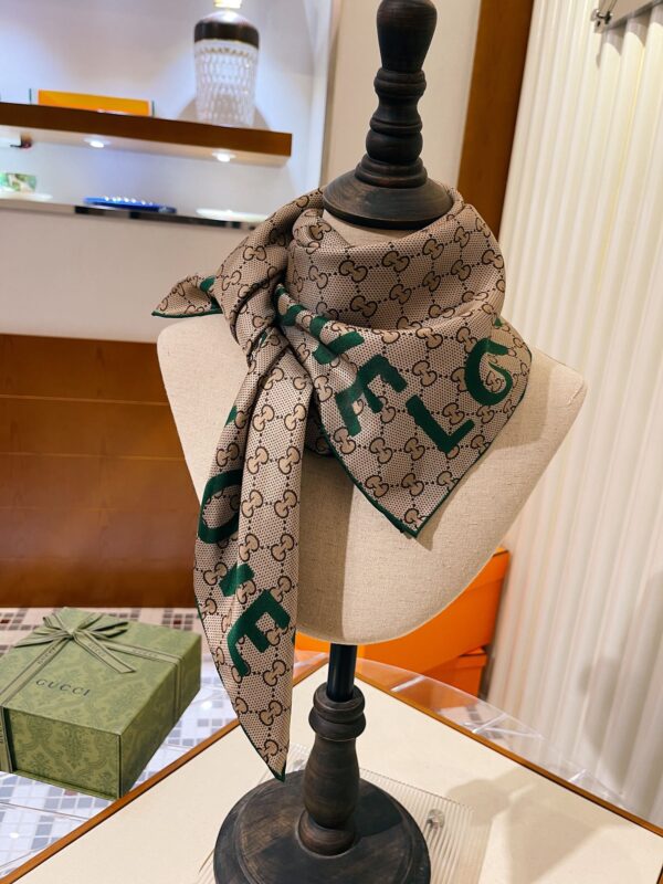Gucci GG 'Love' Print silk Beige and Green Scarf 90cm/35in 