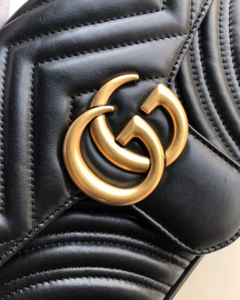 1:1 Replica Gucci GG Marmont Small Matelassé Shoulder Bag Black Matelassé Chevron For Women 10in/26cm 443497 DTDIT 1000