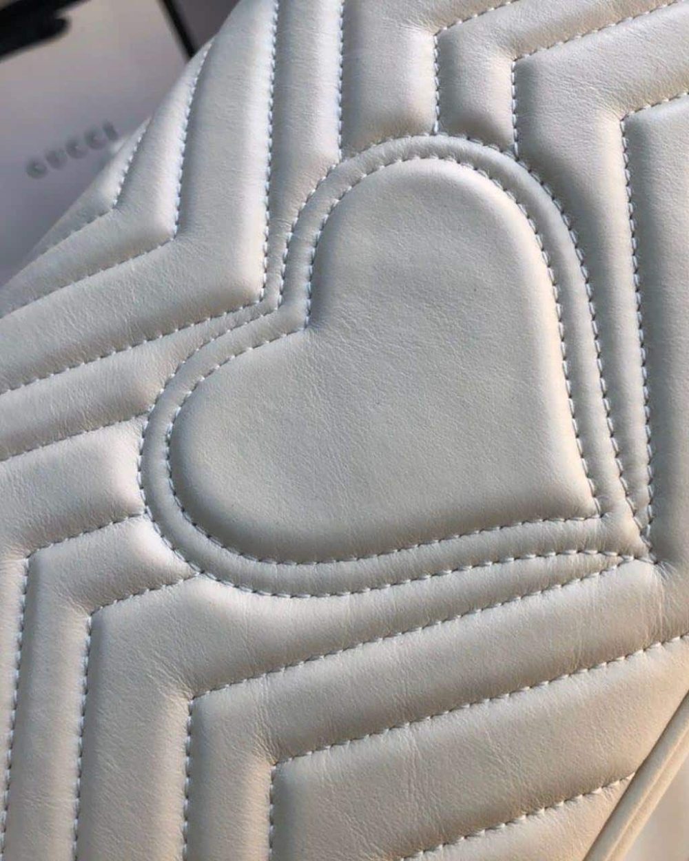 1:1 Replica Gucci GG Marmont Small Matelassé Shoulder Bag White Matelassé Chevron For Women 10in/26cm 443497 DTDIT 9022