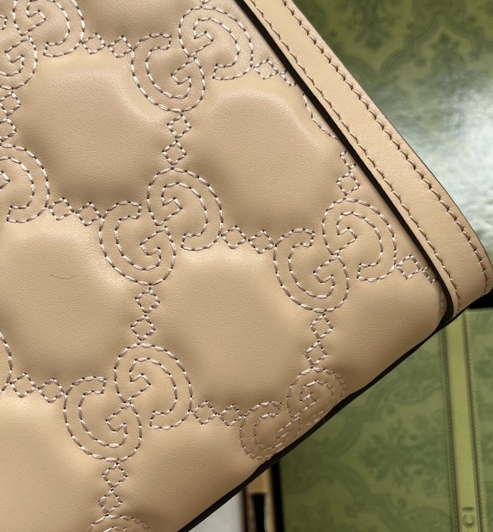 1:1 Replica Gucci GG Matelassé Small Bag Beige For Women, Women's Bags 10.2in/26cm GG‎ ‎