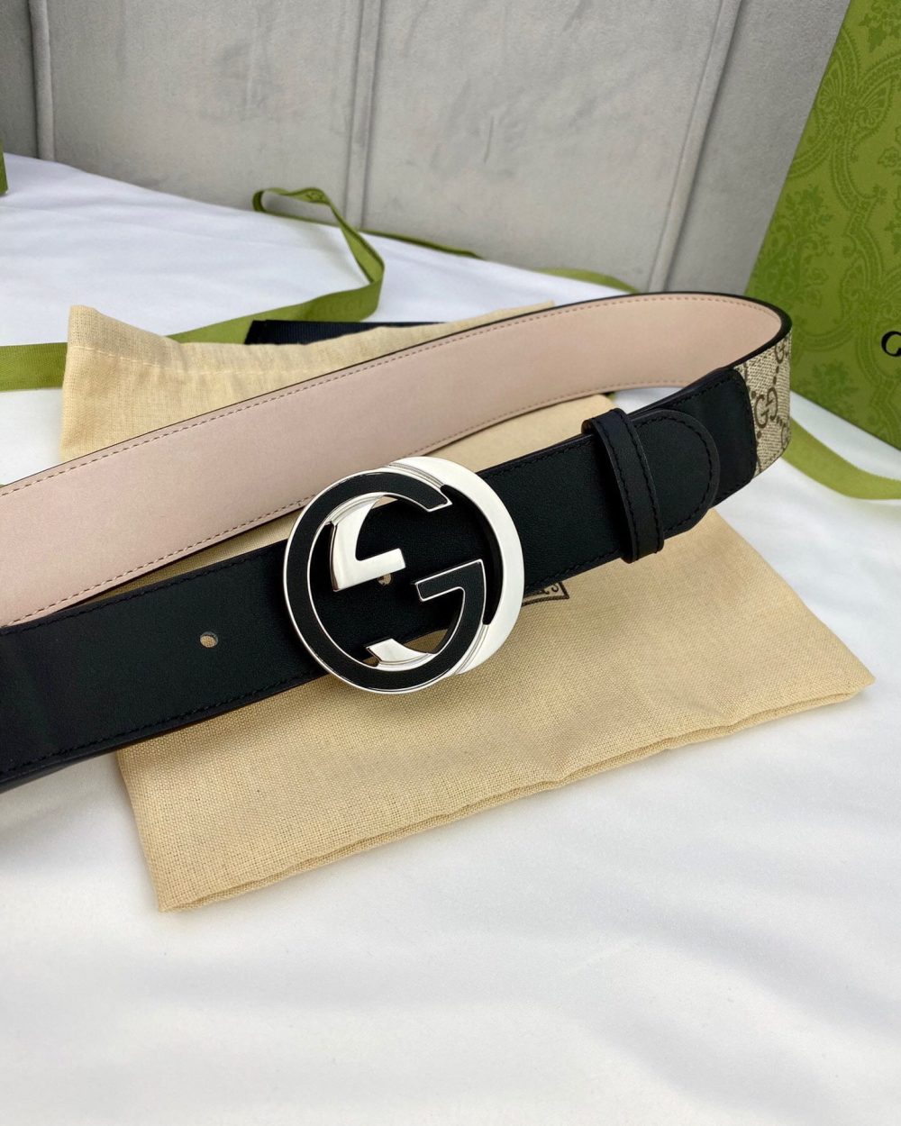 1:1 Replica Gucci GG Supreme Belt With Interlocking G Buckle Beige/Ebony GG Supreme And Black For Women, Women Belt