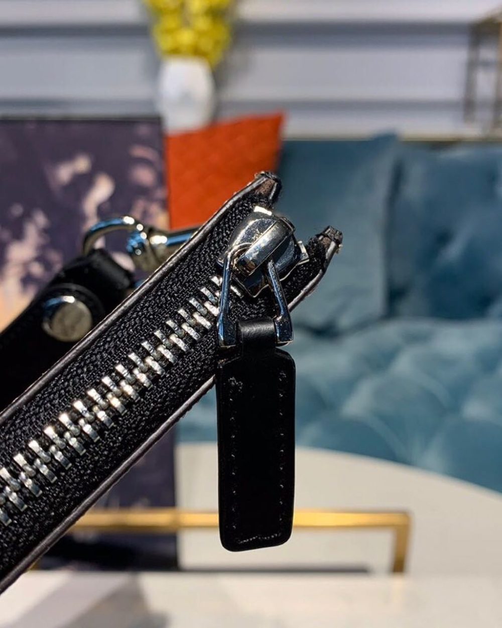 1:1 Replica Gucci GG Supreme Pouch Beige/Ebony GG Supreme Canvas For Men 12in/30cm GG ‎495017 KGDHN 9769