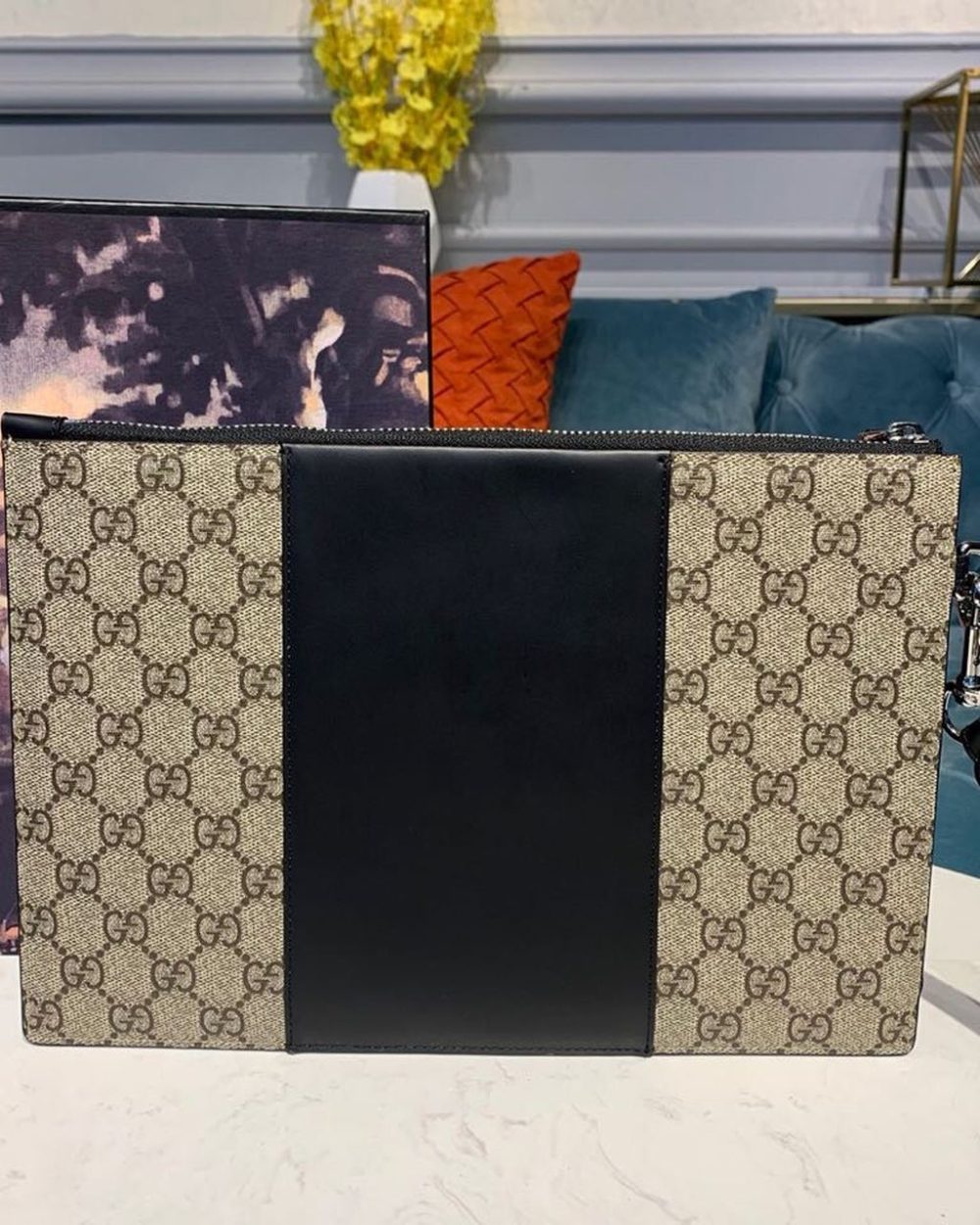 1:1 Replica Gucci GG Supreme Pouch Beige/Ebony GG Supreme Canvas For Men 12in/30cm GG ‎495017 KGDHN 9769