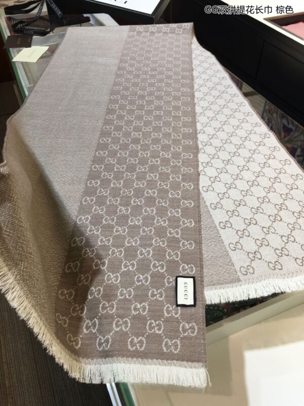 Gucci GG Wool Jacquard Scarf Grey 71in/180cm