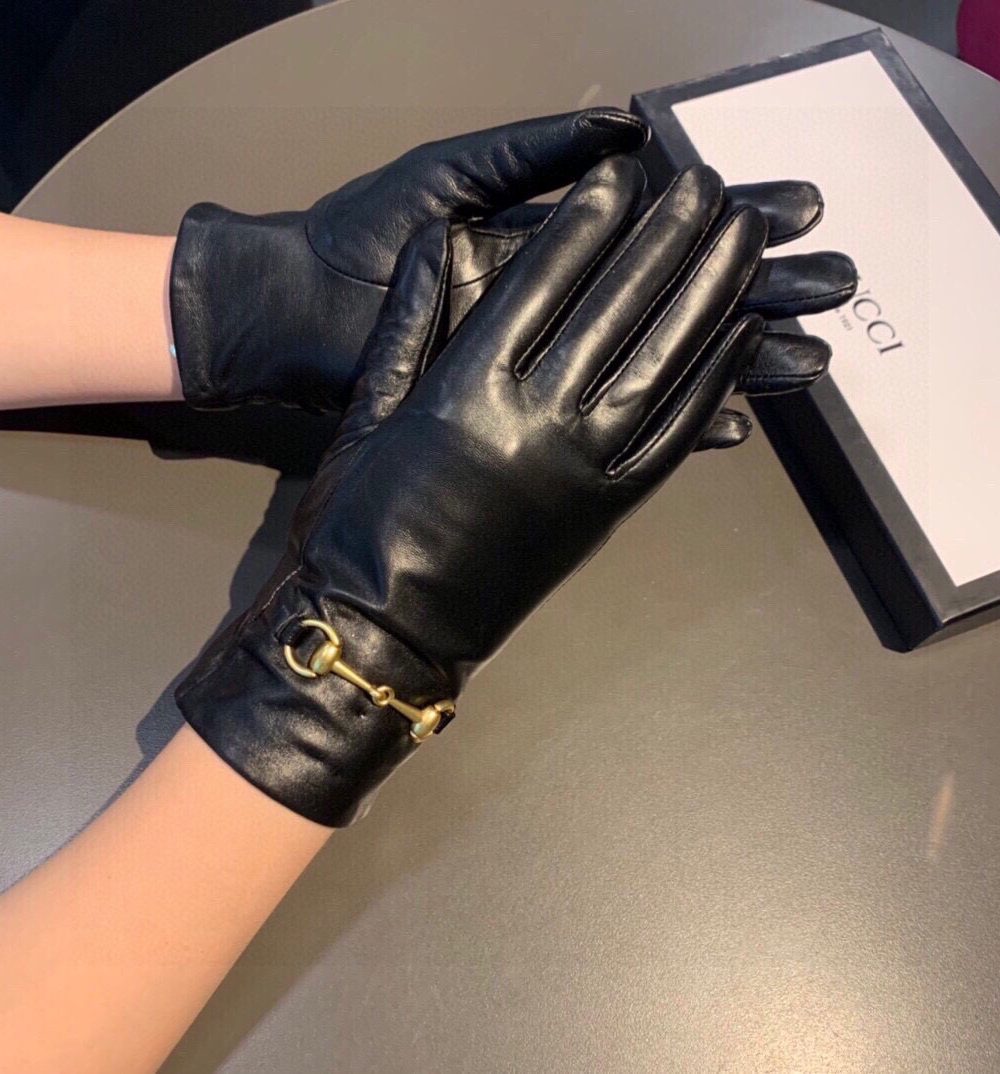 Gucci Gloves With Hoursebit In Black