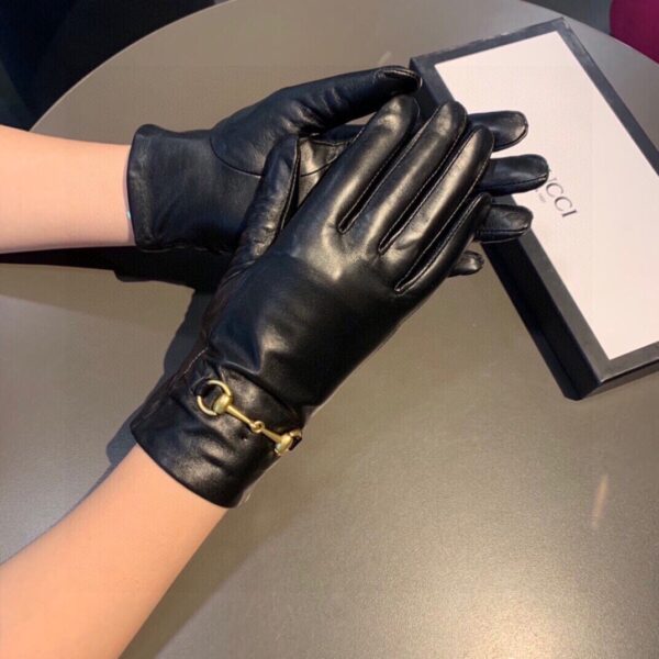 Gucci Gloves With Hoursebit In Black