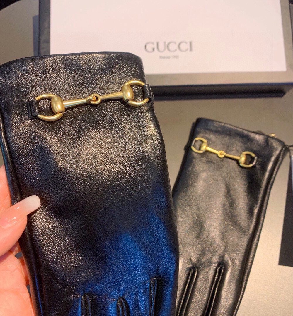 Gucci Gloves With Hoursebit In Black
