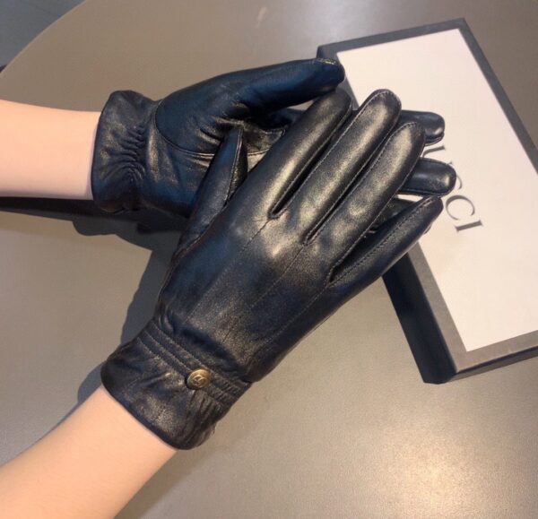 Gucci Gloves With Signature Double G Motif In Black