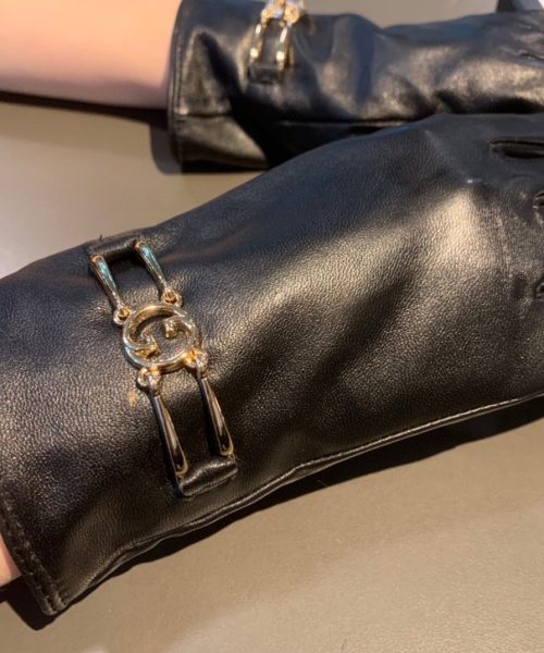 Gucci Gloves With Signature Double G Motif In Black