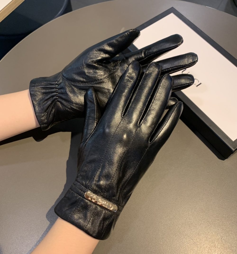 Gucci Gloves With Signature Double G Motif In Black