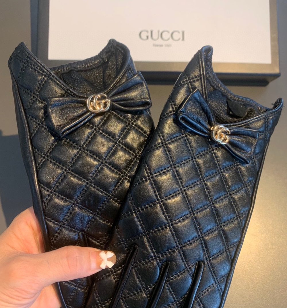 Gucci Gloves With Signature Double G Motif In Black