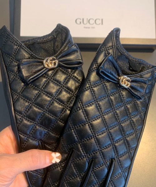 Gucci Gloves With Signature Double G Motif In Black
