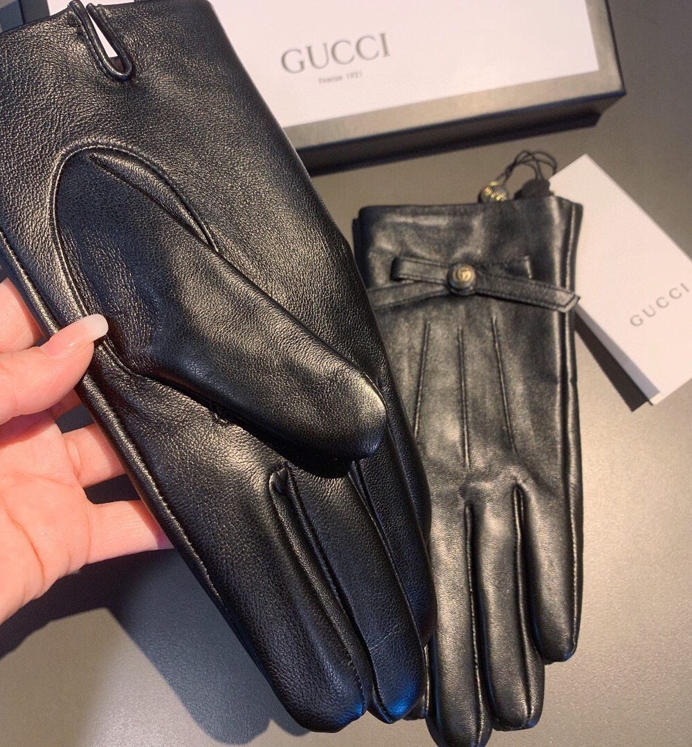 Gucci Gloves With Signature Double G Motif In Black