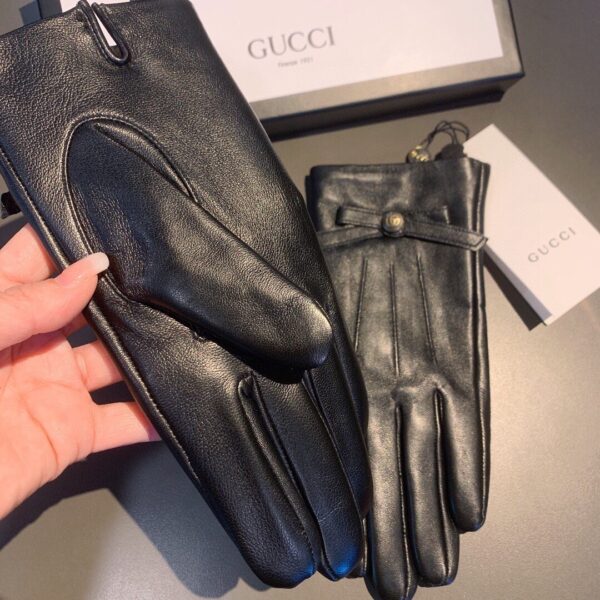 Gucci Gloves With Signature Double G Motif In Black