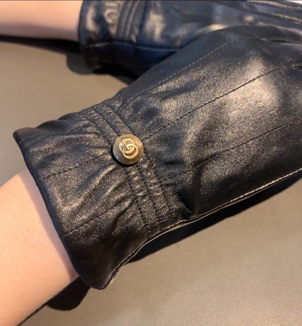 Gucci Gloves With Signature Double G Motif In Black
