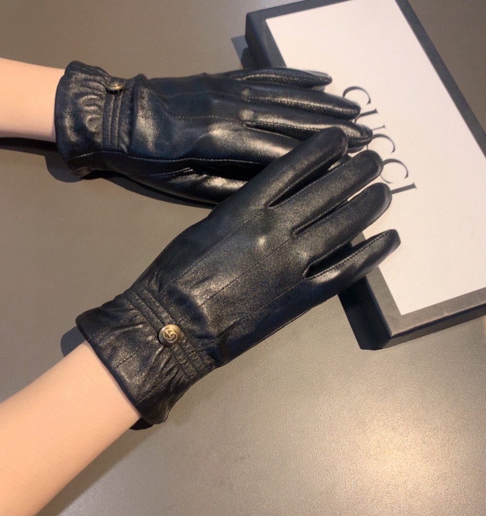 Gucci Gloves With Signature Double G Motif In Black