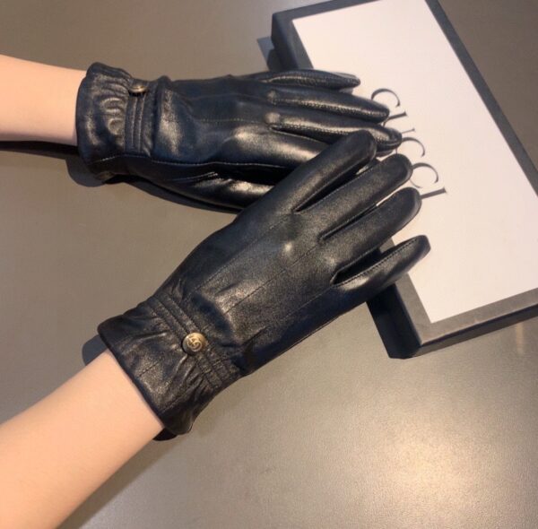 Gucci Gloves With Signature Double G Motif In Black