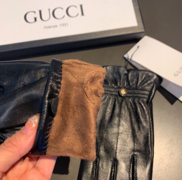 Gucci Gloves With Signature Double G Motif In Black