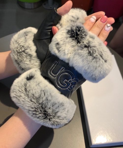 Gucci Gloves With Signature Double G Motif In Black