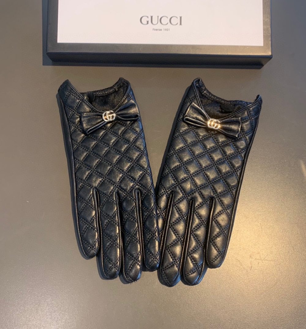 Gucci Gloves With Signature Double G Motif In Black