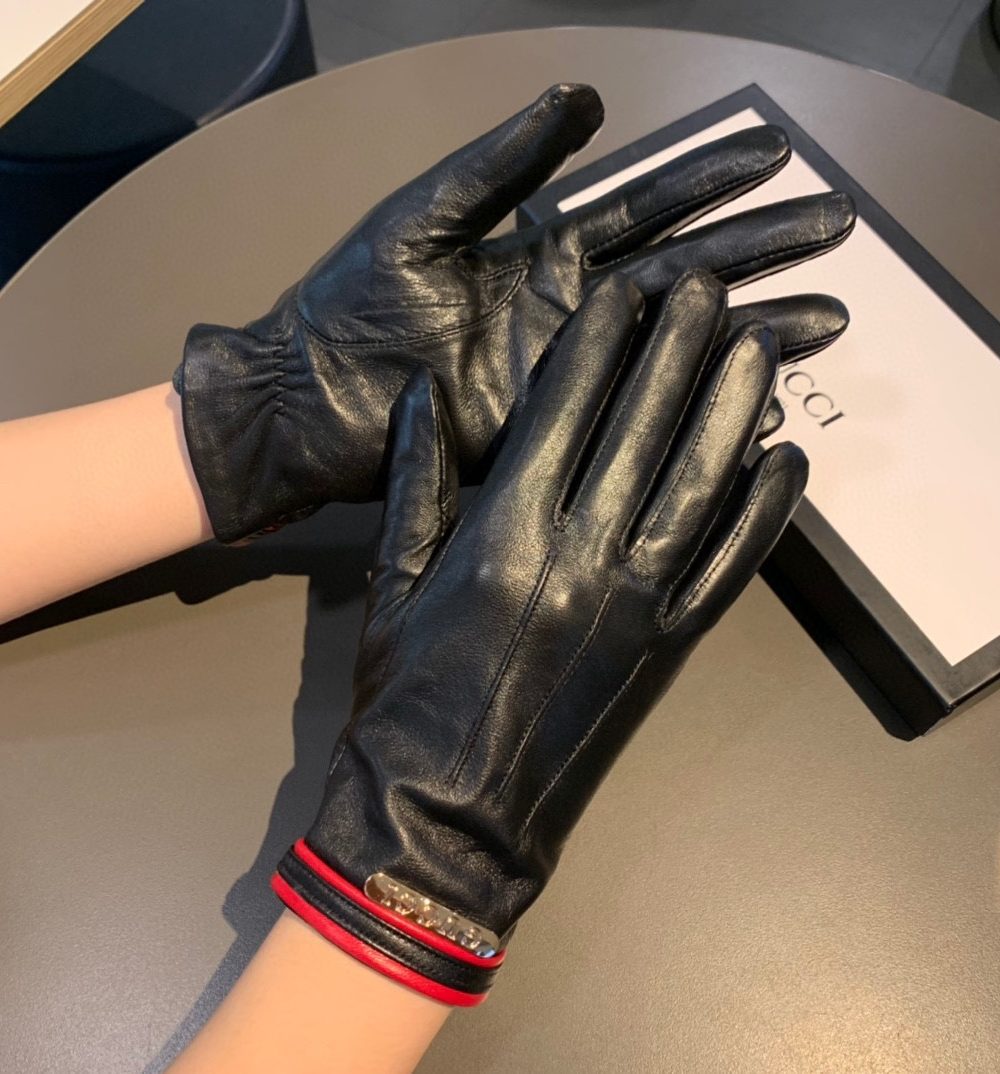 Gucci Gloves With Signature Double G Motif In Black