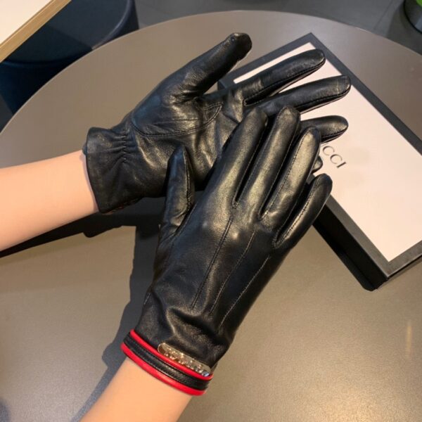 Gucci Gloves With Signature Double G Motif In Black