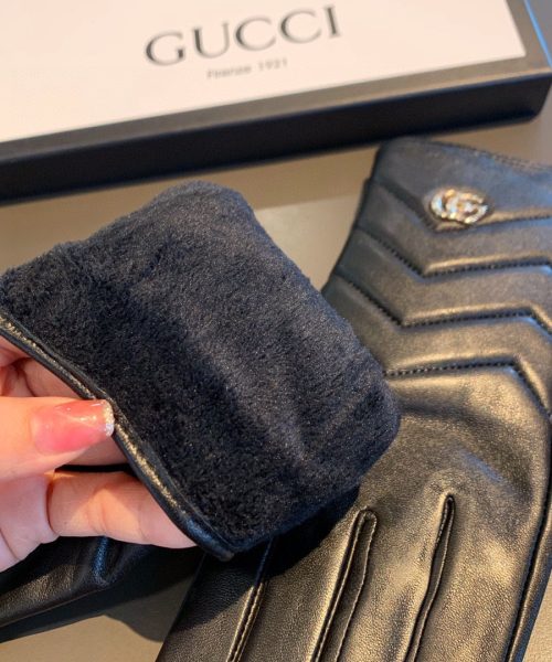 Gucci Gloves With Signature Double G Motif In Black