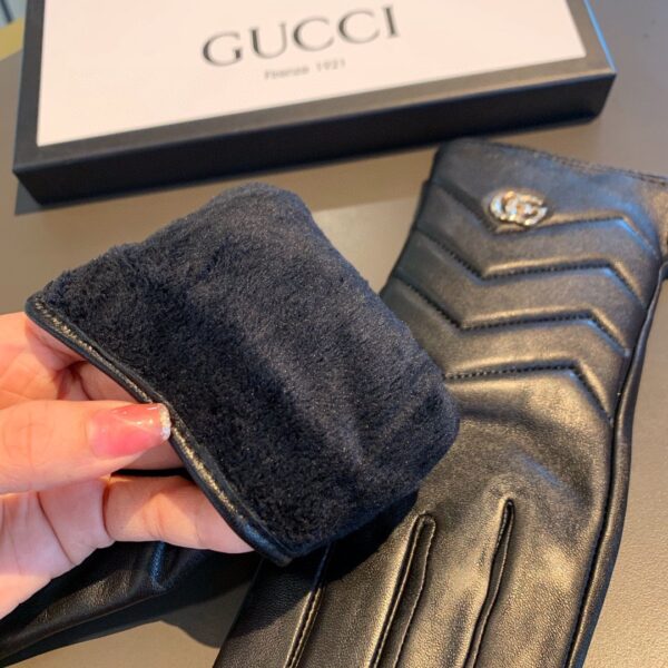 Gucci Gloves With Signature Double G Motif In Black