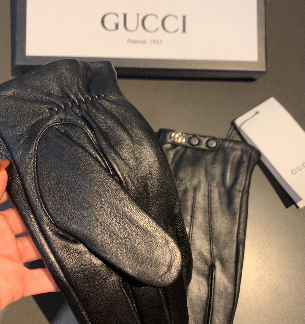 Gucci Gloves With Signature Double G Motif In Black