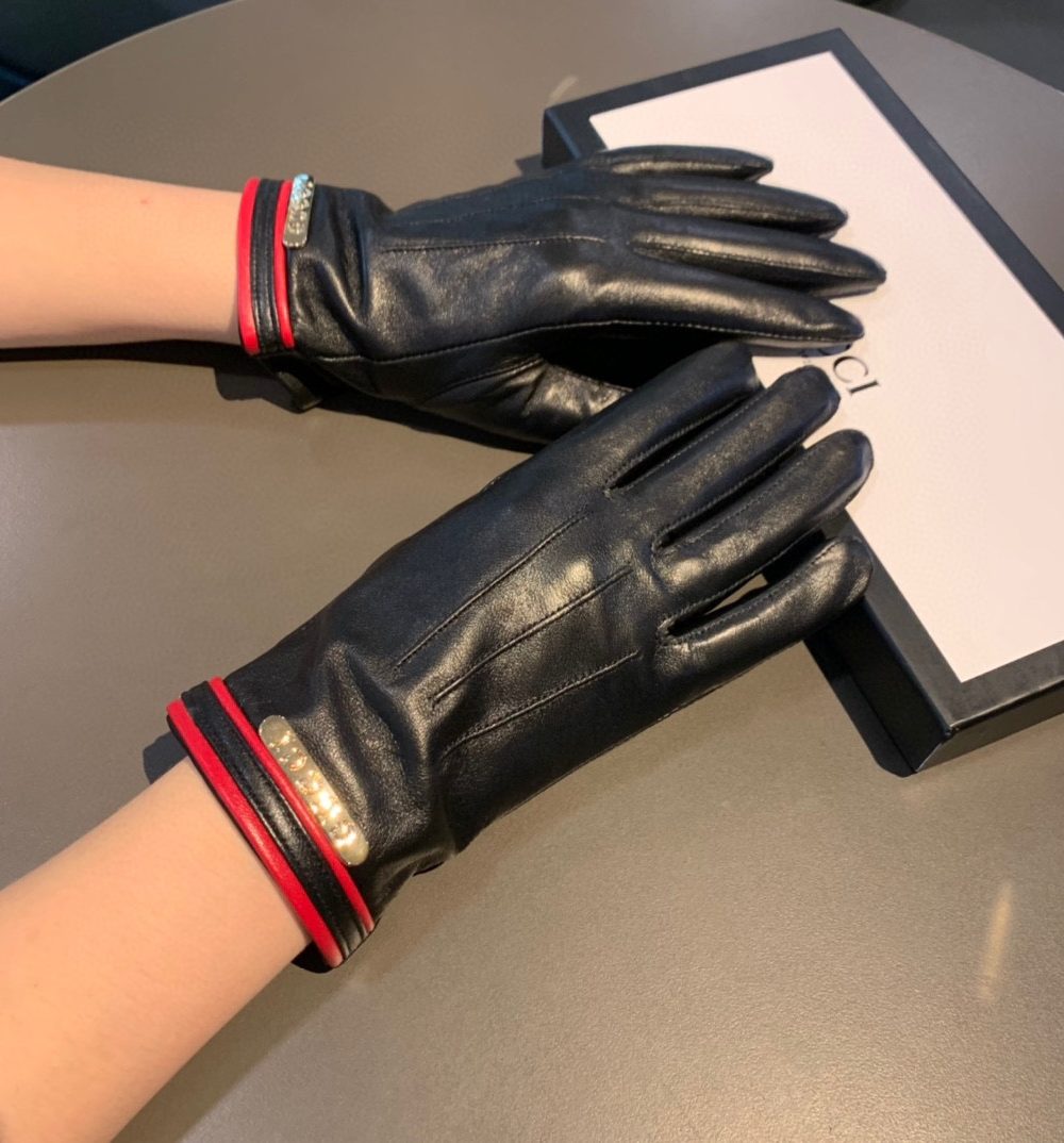 Gucci Gloves With Signature Double G Motif In Black