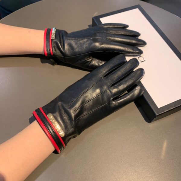 Gucci Gloves With Signature Double G Motif In Black