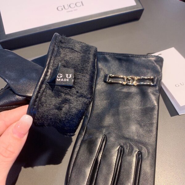 Gucci Gloves With Signature Double G Motif In Black