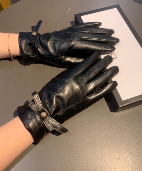 Gucci Gloves With Signature Double G Motif In Black