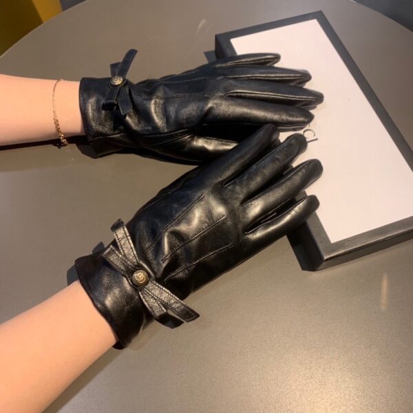 Gucci Gloves With Signature Double G Motif In Black