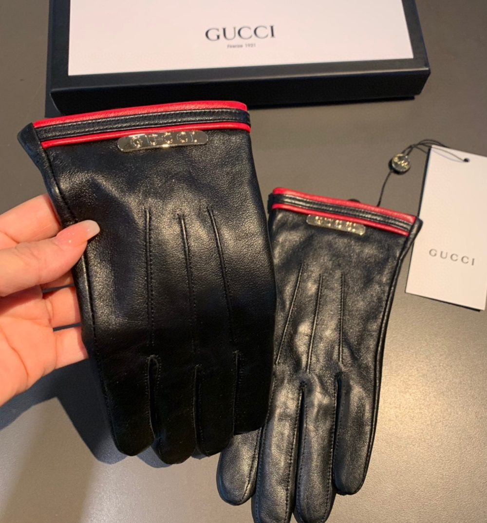 Gucci Gloves With Signature Double G Motif In Black
