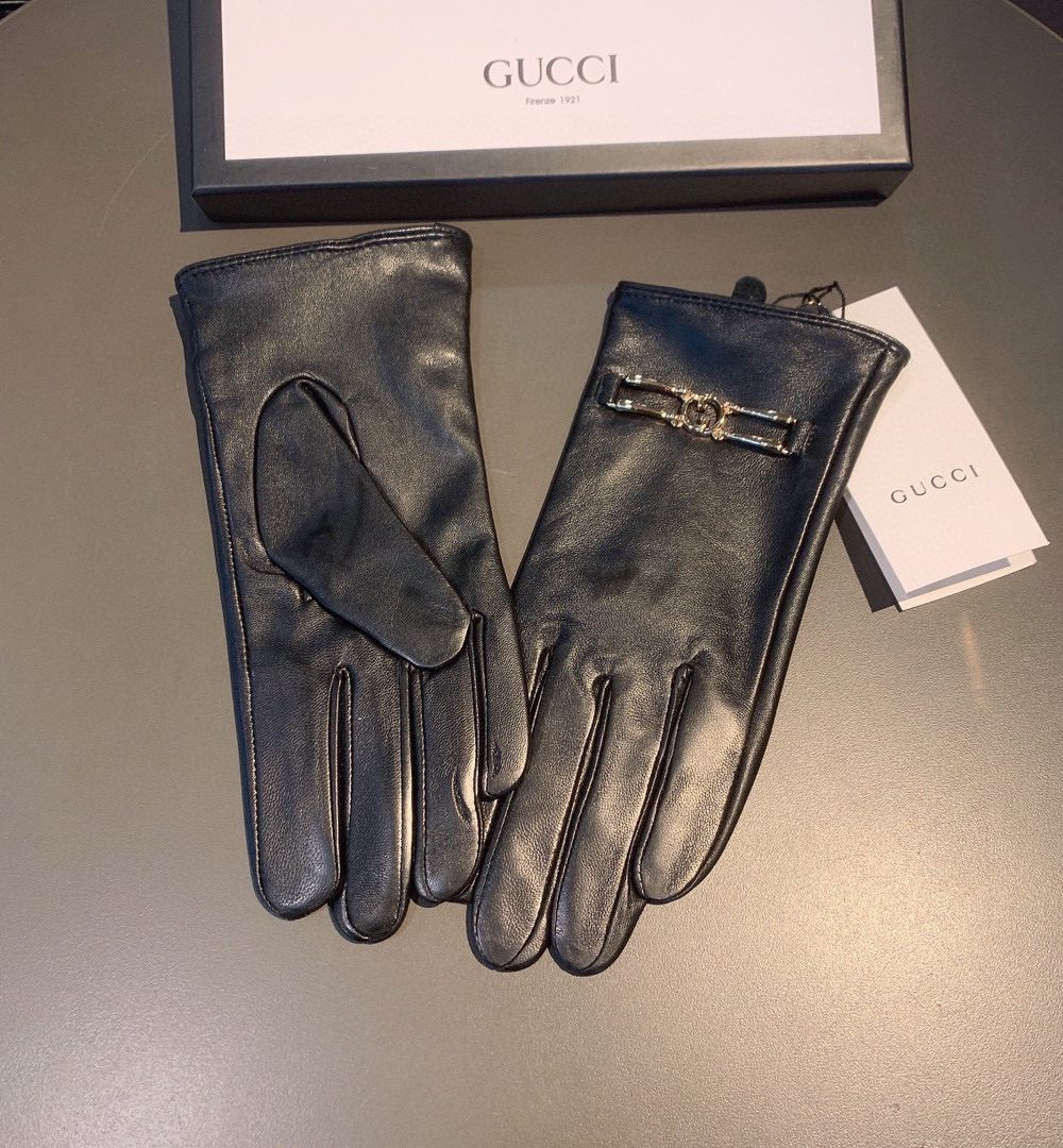 Gucci Gloves With Signature Double G Motif In Black