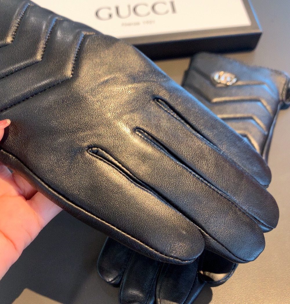 Gucci Gloves With Signature Double G Motif In Black