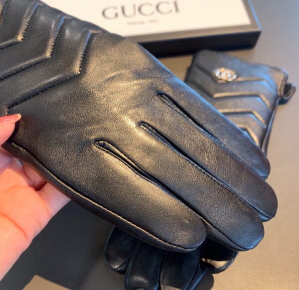 Gucci Gloves With Signature Double G Motif In Black