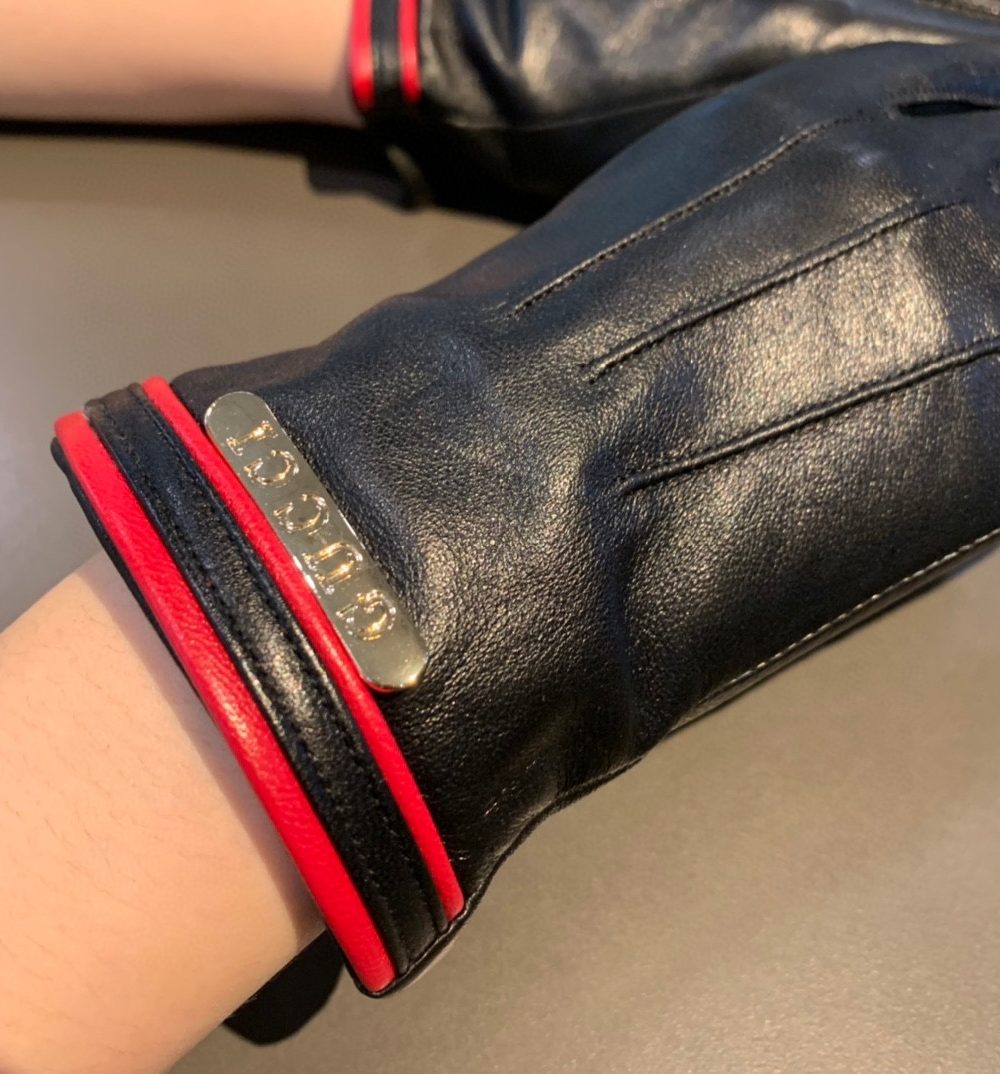 Gucci Gloves With Signature Double G Motif In Black