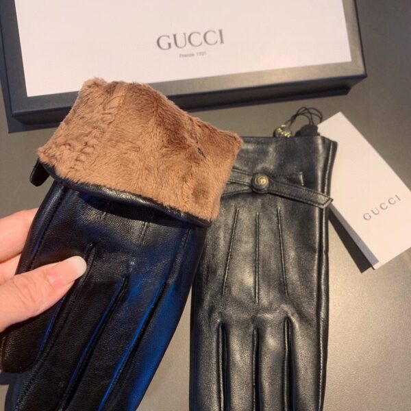 Gucci Gloves With Signature Double G Motif In Black