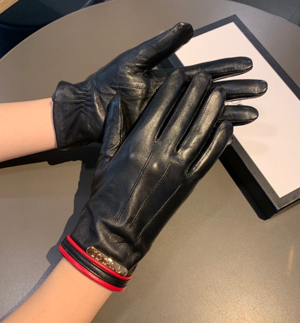 Gucci Gloves With Signature Double G Motif In Black