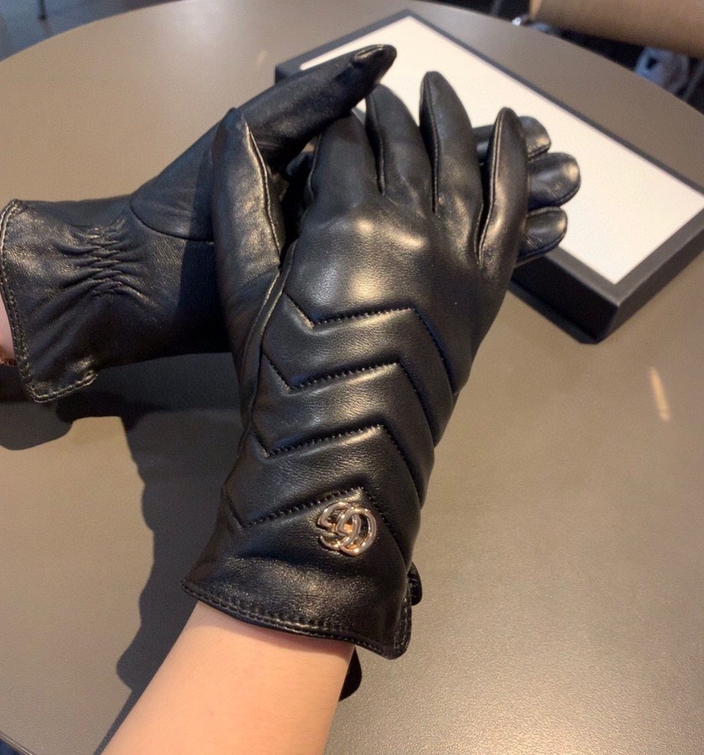 Gucci Gloves With Signature Double G Motif In Black