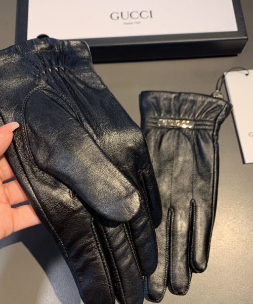 Gucci Gloves With Signature Double G Motif In Black