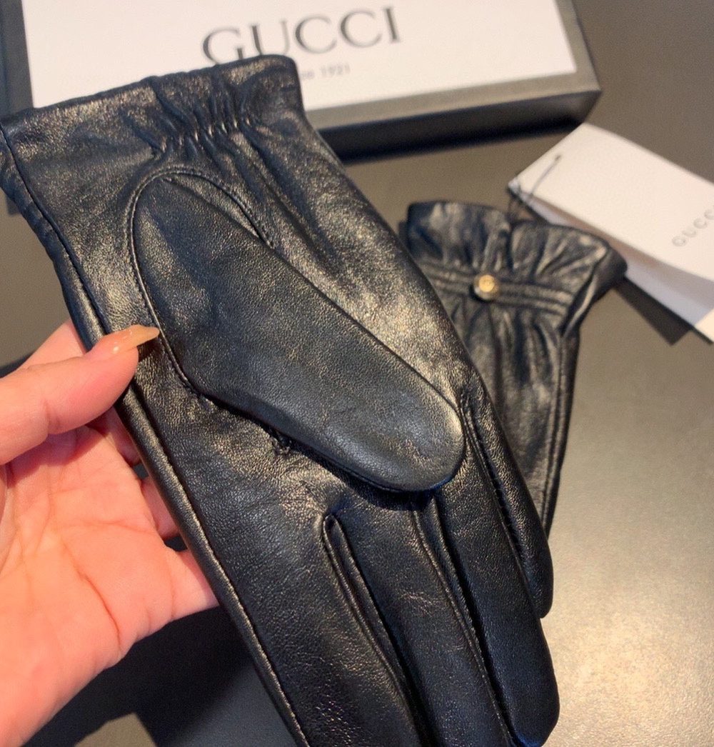 Gucci Gloves With Signature Double G Motif In Black