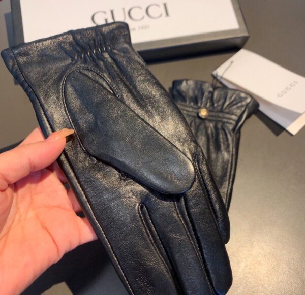Gucci Gloves With Signature Double G Motif In Black