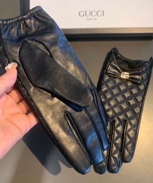 Gucci Gloves With Signature Double G Motif In Black