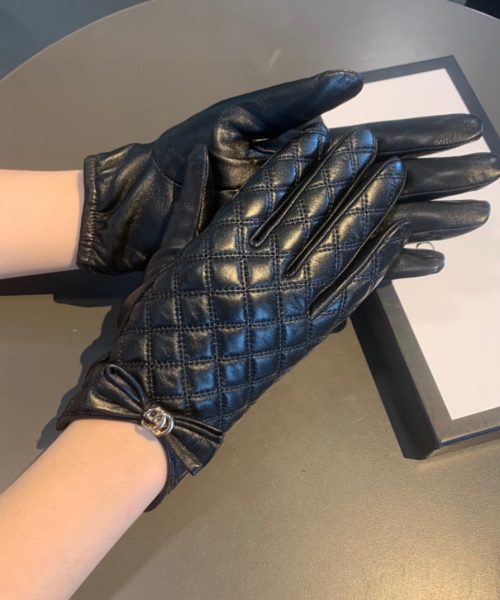 Gucci Gloves With Signature Double G Motif In Black