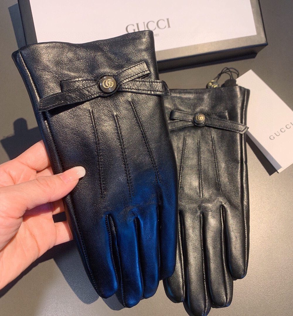 Gucci Gloves With Signature Double G Motif In Black